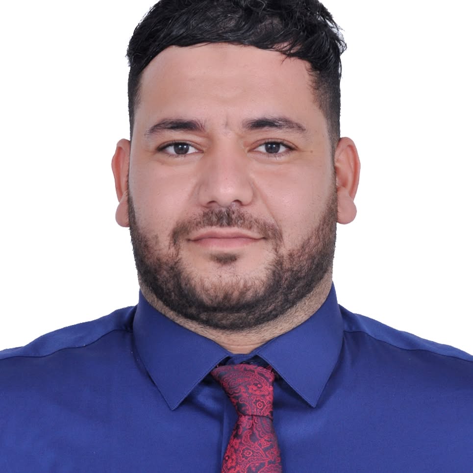 صورة الأستاذ